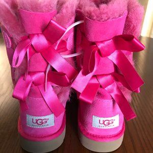 UGGS ribbon PINK HOT Girls Boots Size 4 NWT